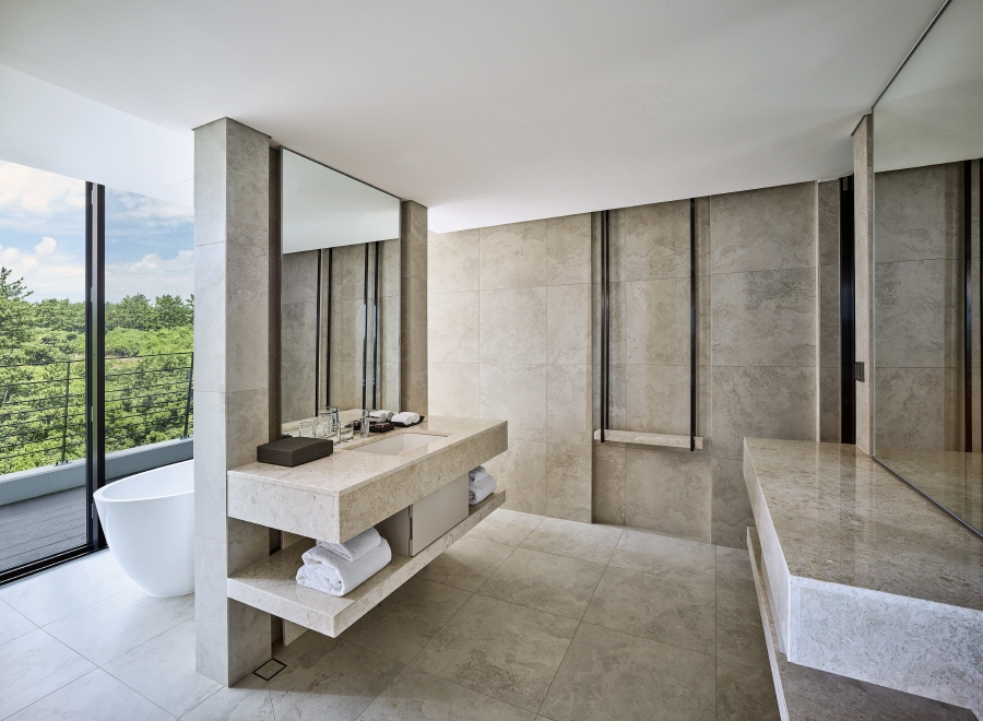 Club Presidential Suite