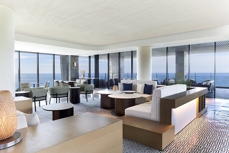 ‘Confetti’ breakfast for 4 people & ‘Club Lounge’ Access for 4 people 